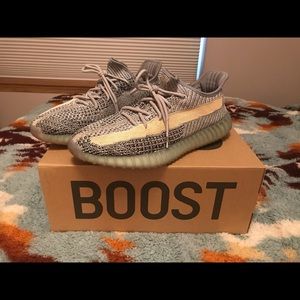 Adidas Yeezy 350 V2 Ash Blue Size 11.5